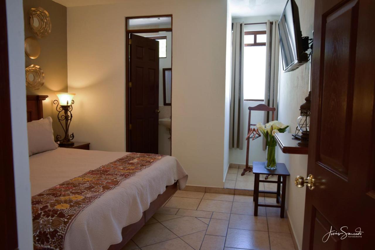 Del Centro Hotel Bernal Εξωτερικό φωτογραφία